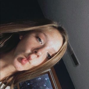 Meet your Posher, Ava